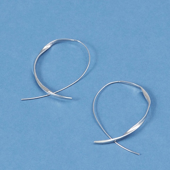 ➰NWT Infinity Hoop Earrings➰ - Picture 2 of 3